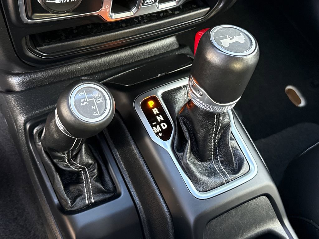 Used 2022 Jeep Wrangler Unlimited Sahara w/ Cold Weather Group image 29