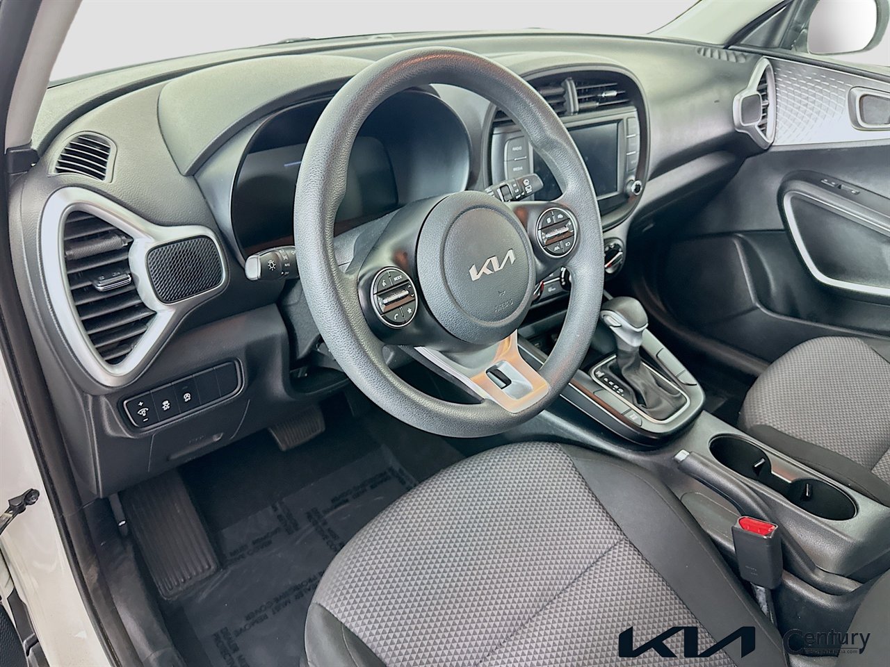 Certified 2023 Kia Soul LX FWD image 9