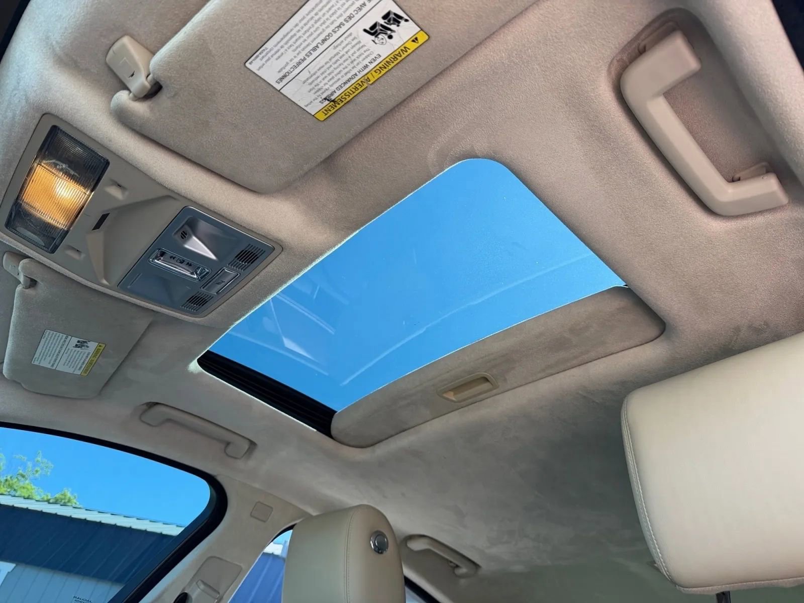 Used 2015 Jaguar XF Portfolio RWD image 17