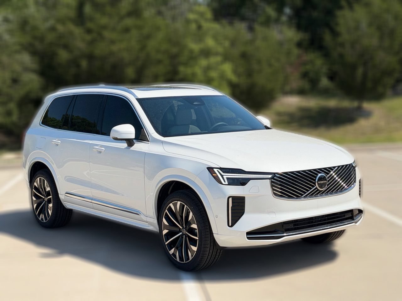 New 2026 Volvo XC90 B5 Plus AWD/4WD image 3