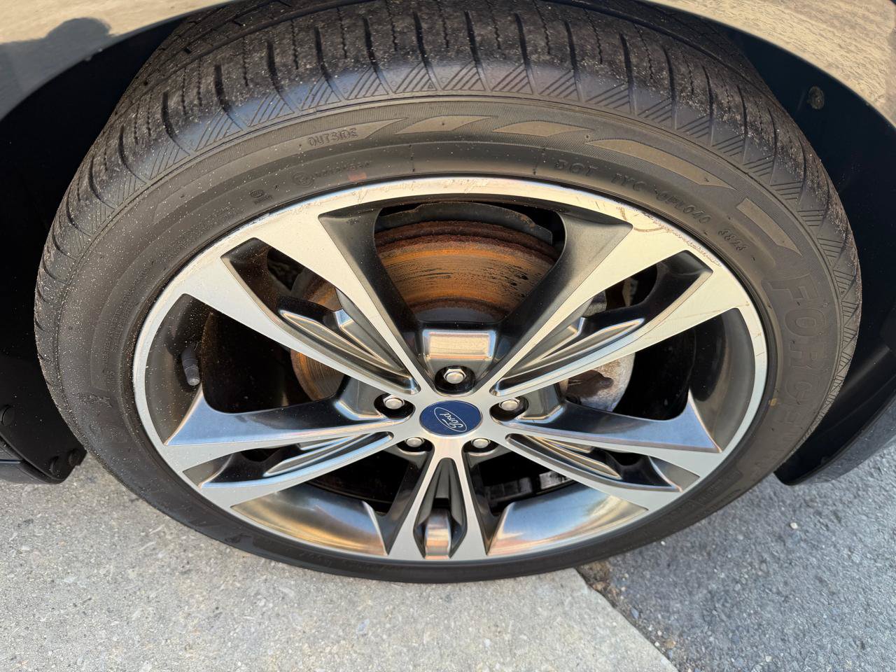 Used 2017 Ford Fusion Titanium FWD image 4