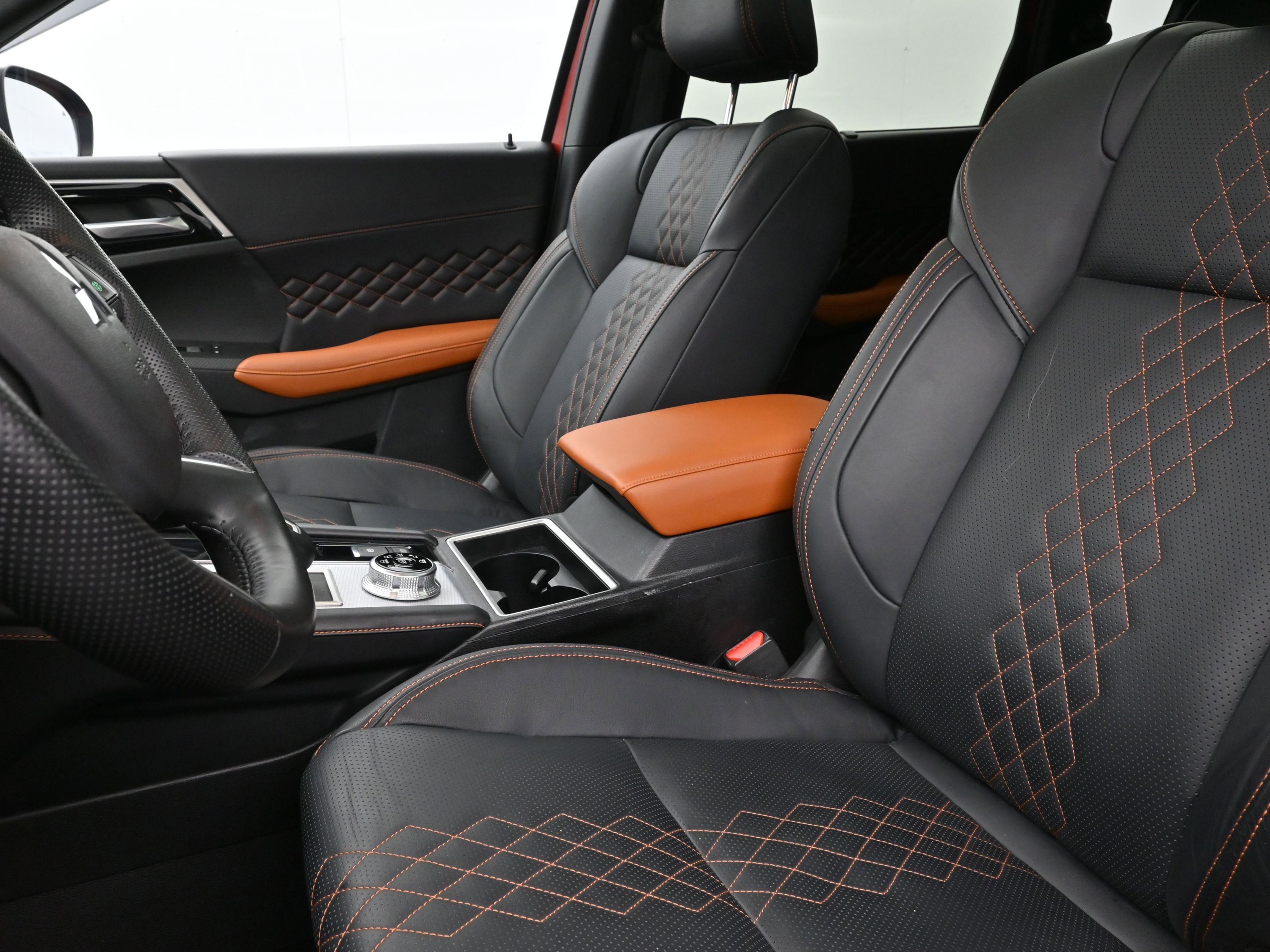 Used 2024 Mitsubishi Outlander SEL image 11