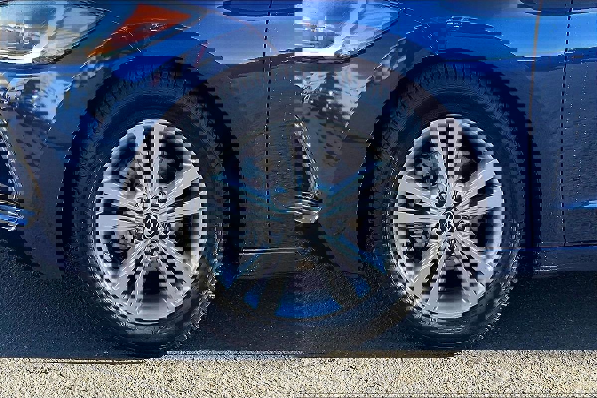 Used 2018 Hyundai Elantra Value Edition w/ Cargo Package image 7