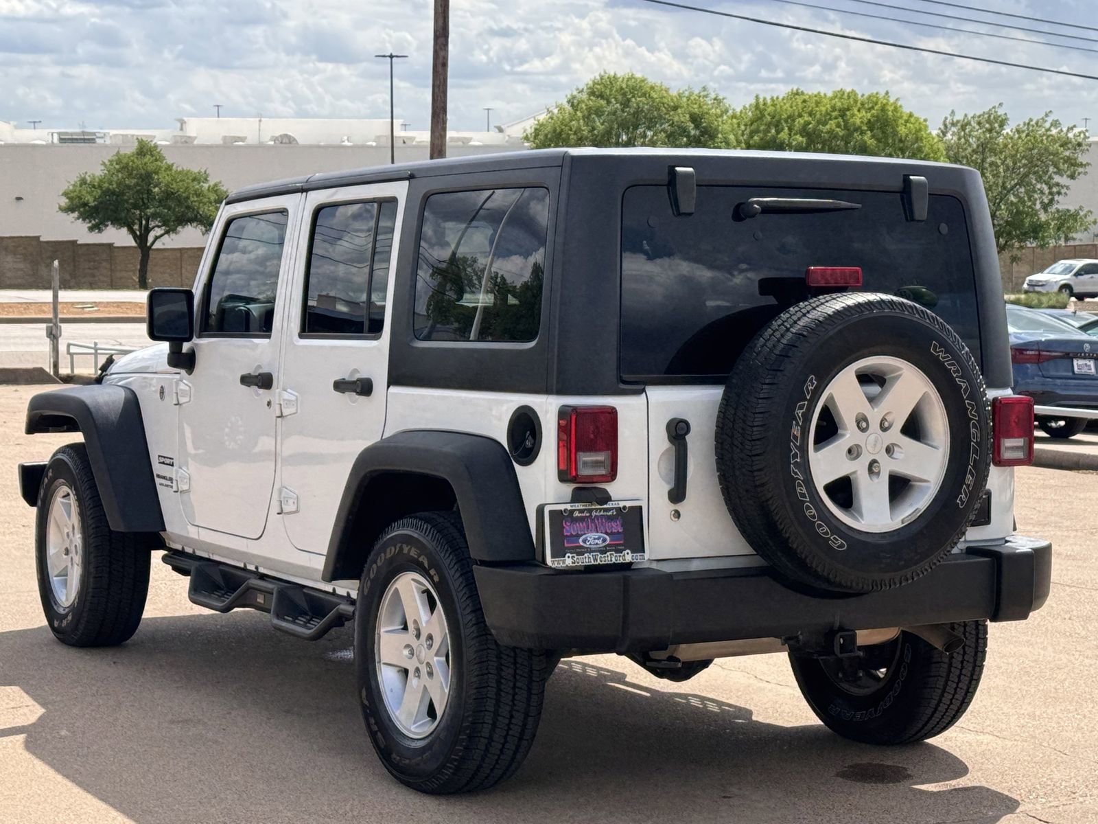 Used 2018 Jeep Wrangler Unlimited Sport S AWD/4WD image 6