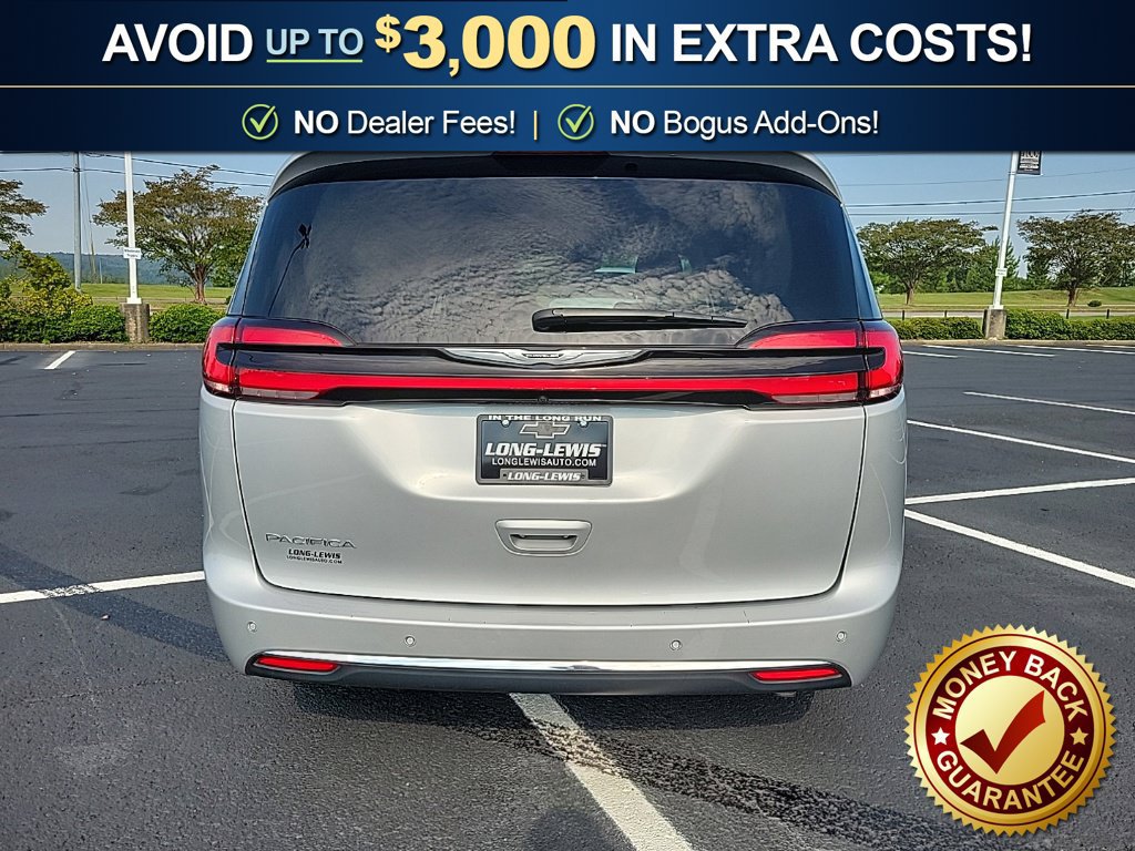 Used 2024 Chrysler Pacifica Touring-L FWD image 27