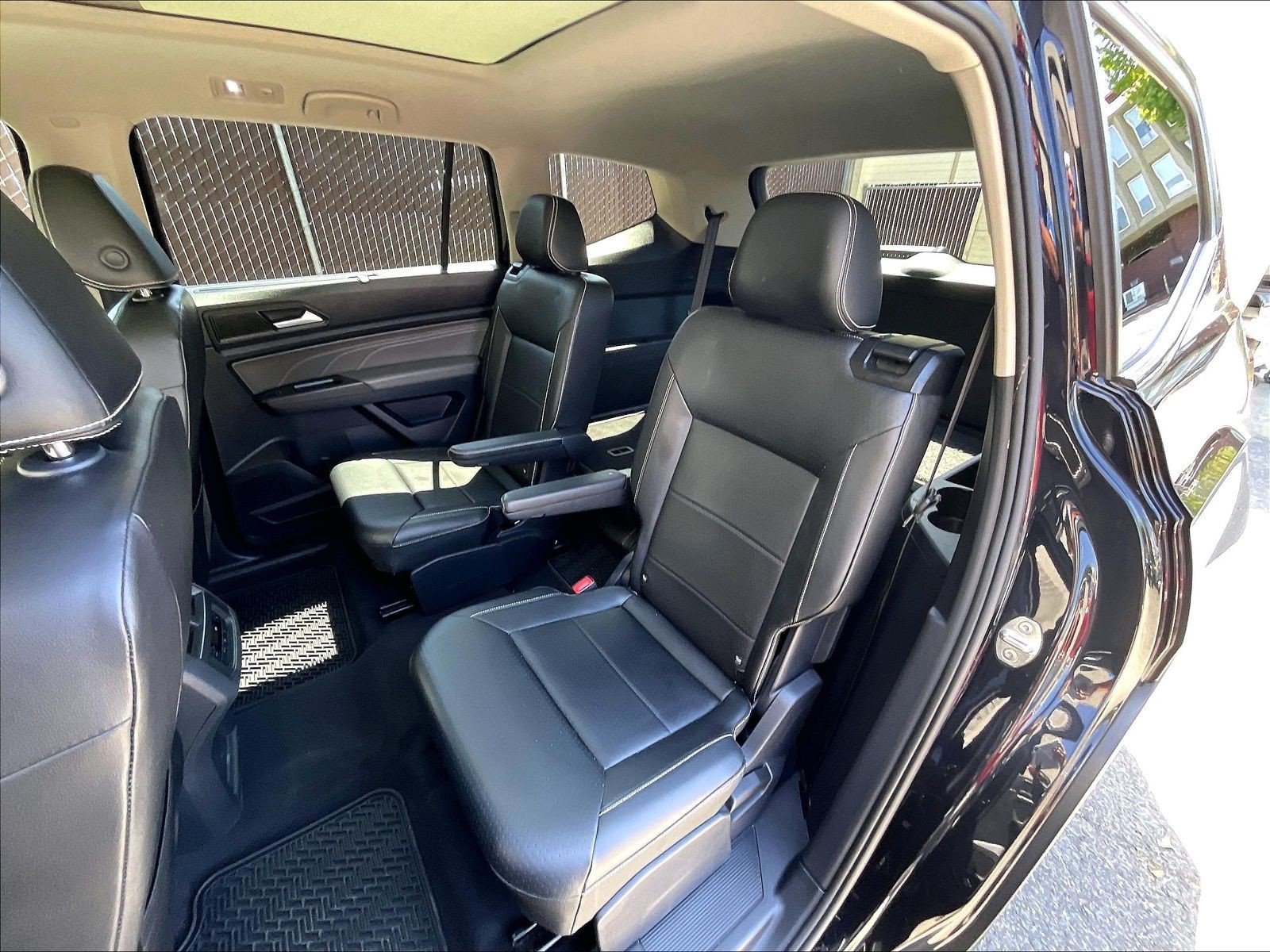 Certified 2022 Volkswagen Atlas SE w/ Panoramic Sunroof Package FWD image 25