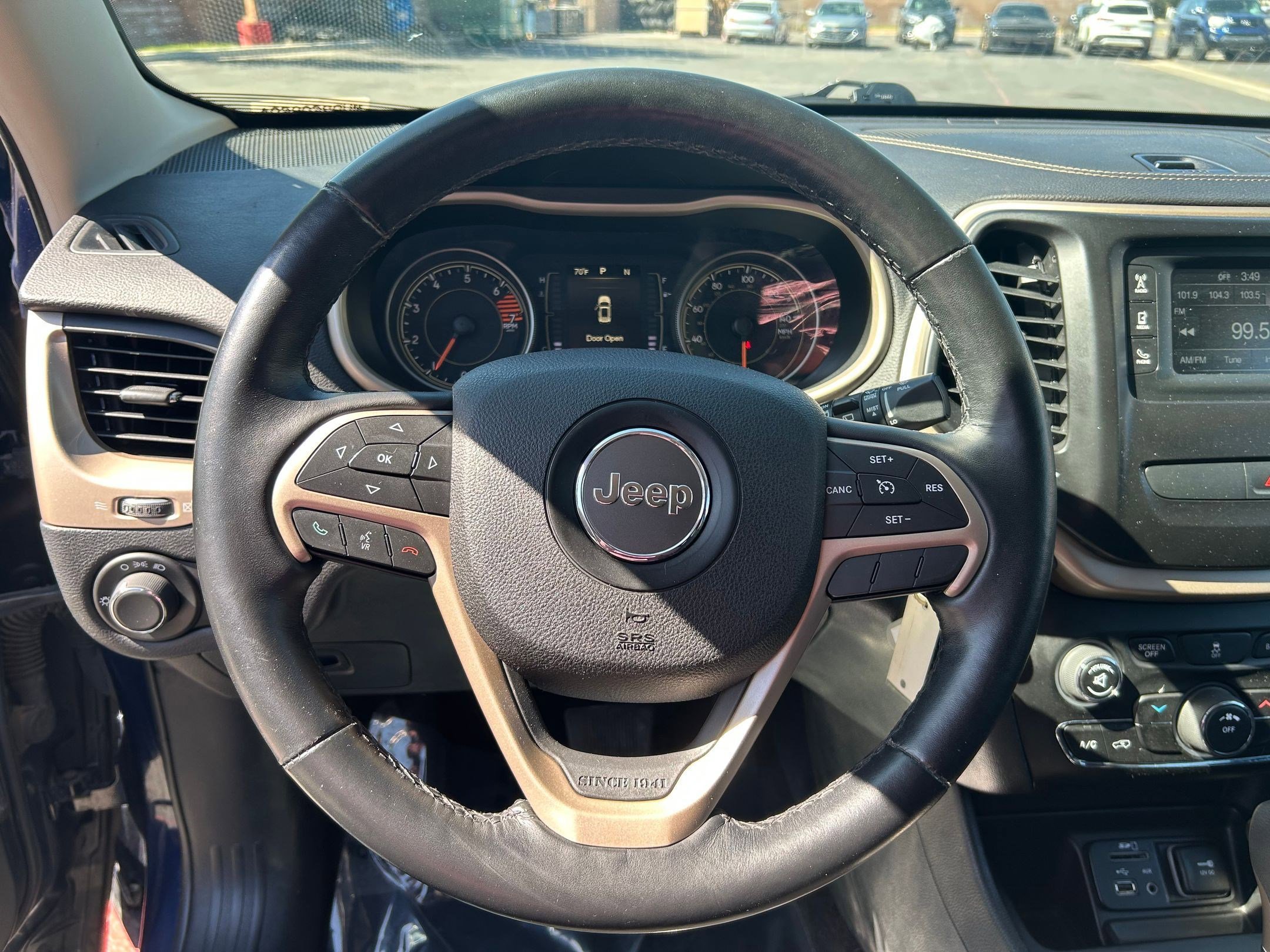 Used 2016 Jeep Cherokee Sport w/ Cold Weather Group FWD image 13