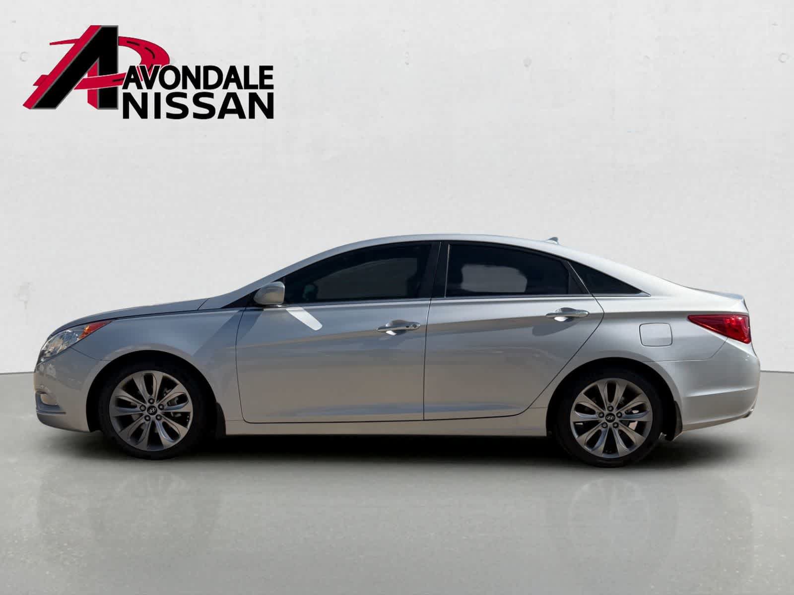 Used 2011 Hyundai Sonata SE FWD image 3