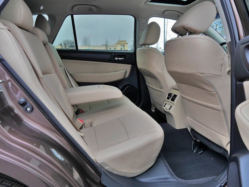 Used 2019 Subaru Outback 2.5i Limited w/ Popular Package #2 image 11