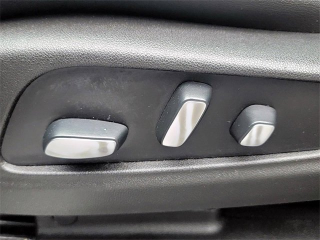 Used 2019 Cadillac XT5 Luxury image 32