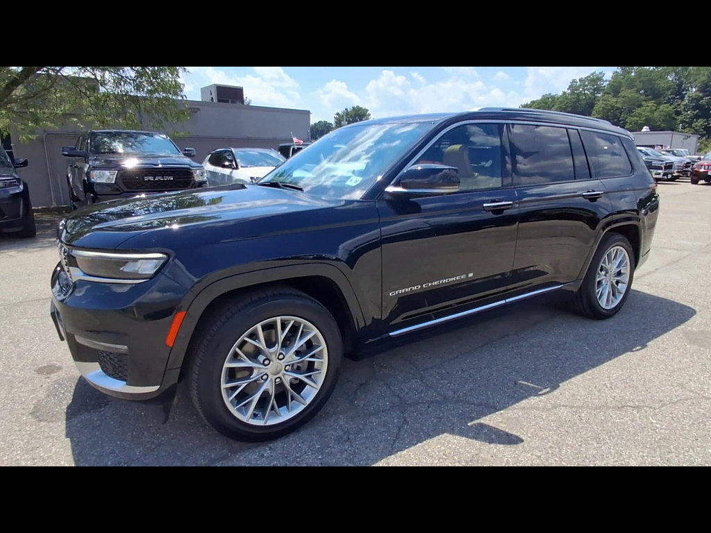 Certified 2023 Jeep Grand Cherokee L Summit w/ Advanced Protech Group IV AWD/4WD image 4