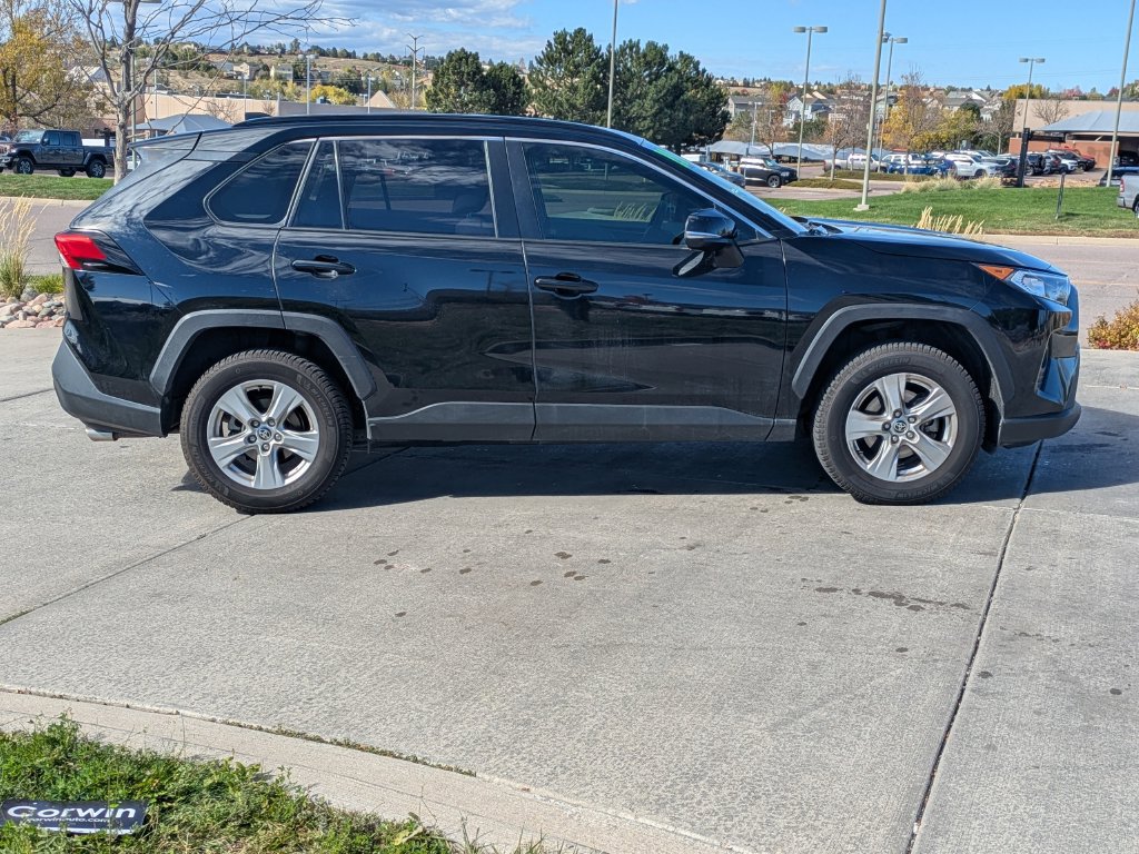 Used 2020 Toyota RAV4 XLE w/ Convenience Package AWD/4WD image 10