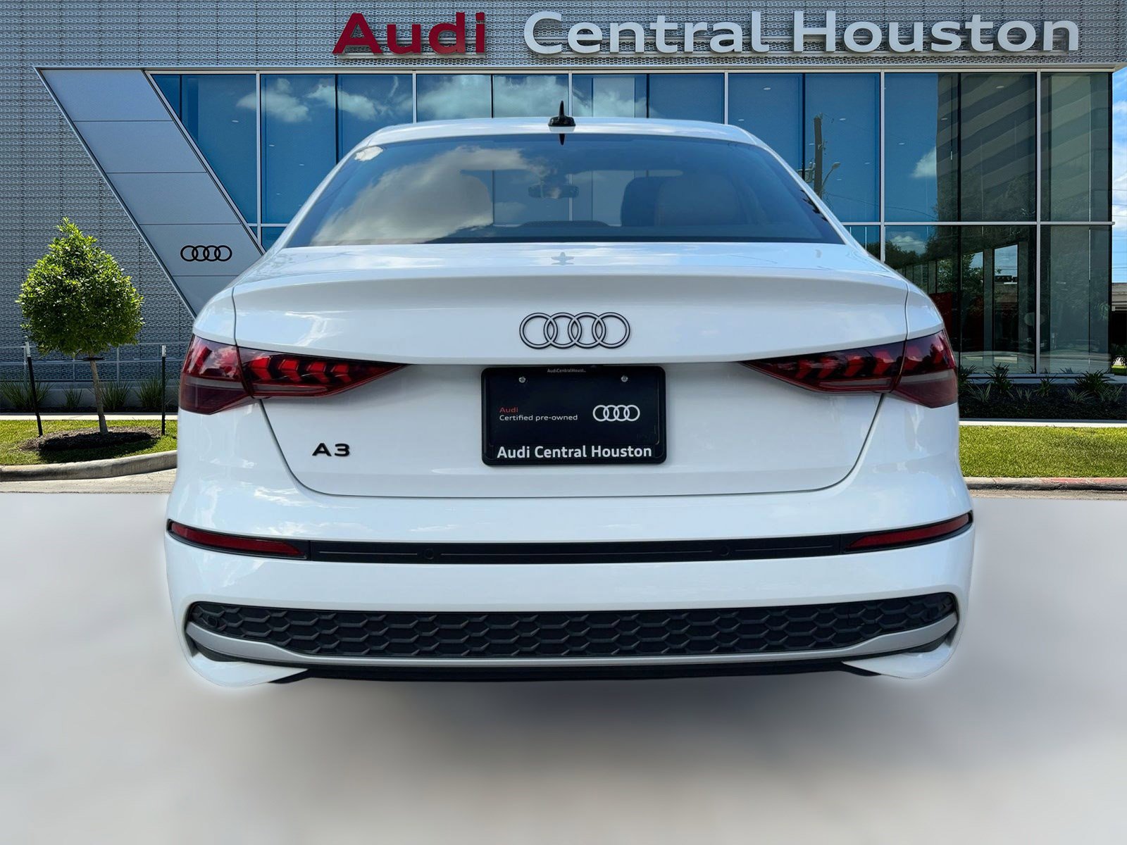 Used 2025 Audi A3 2.0T Premium image 10