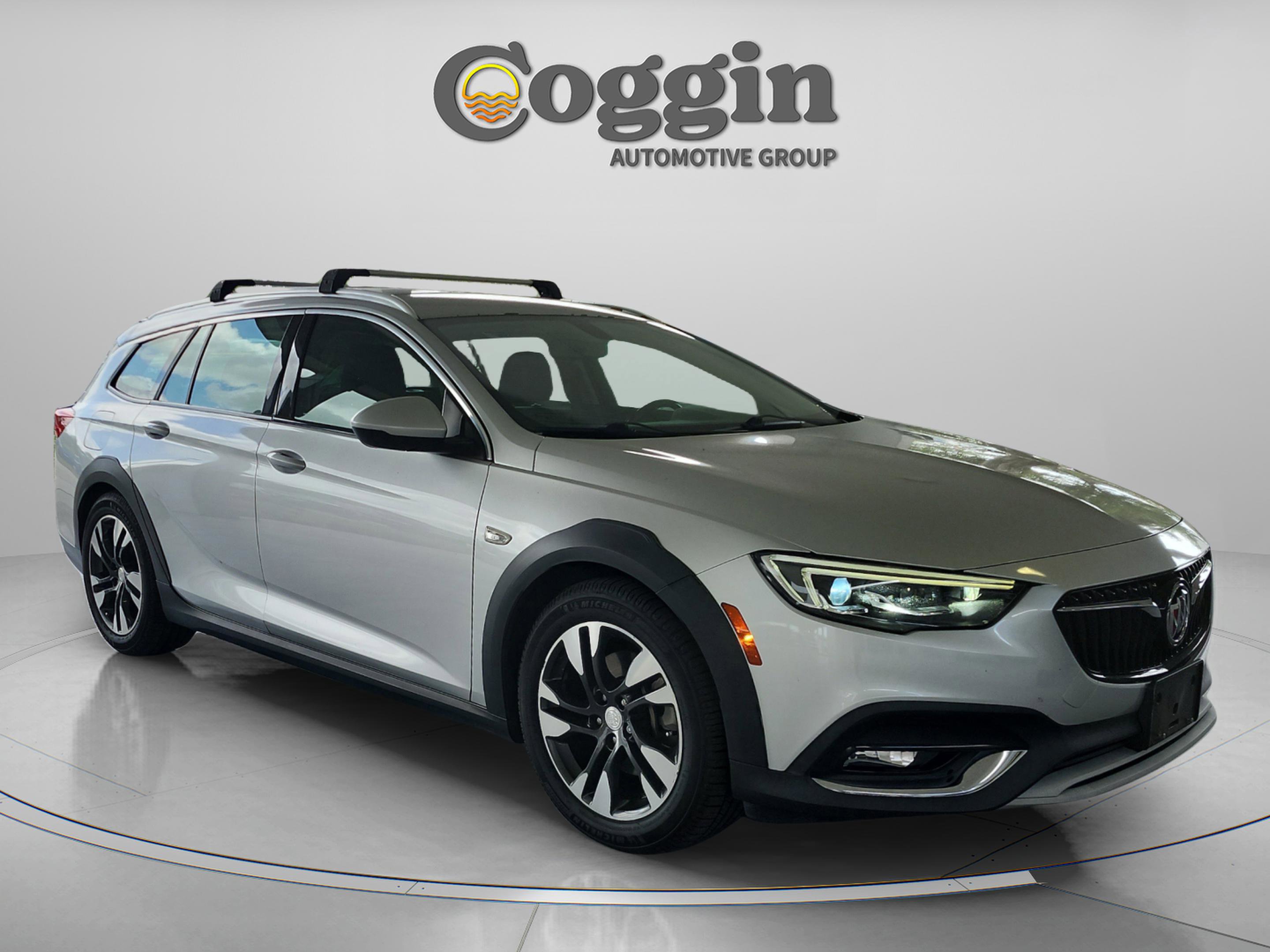 Used 2018 Buick Regal Preferred w/ Sights and Sounds Package AWD/4WD image 6