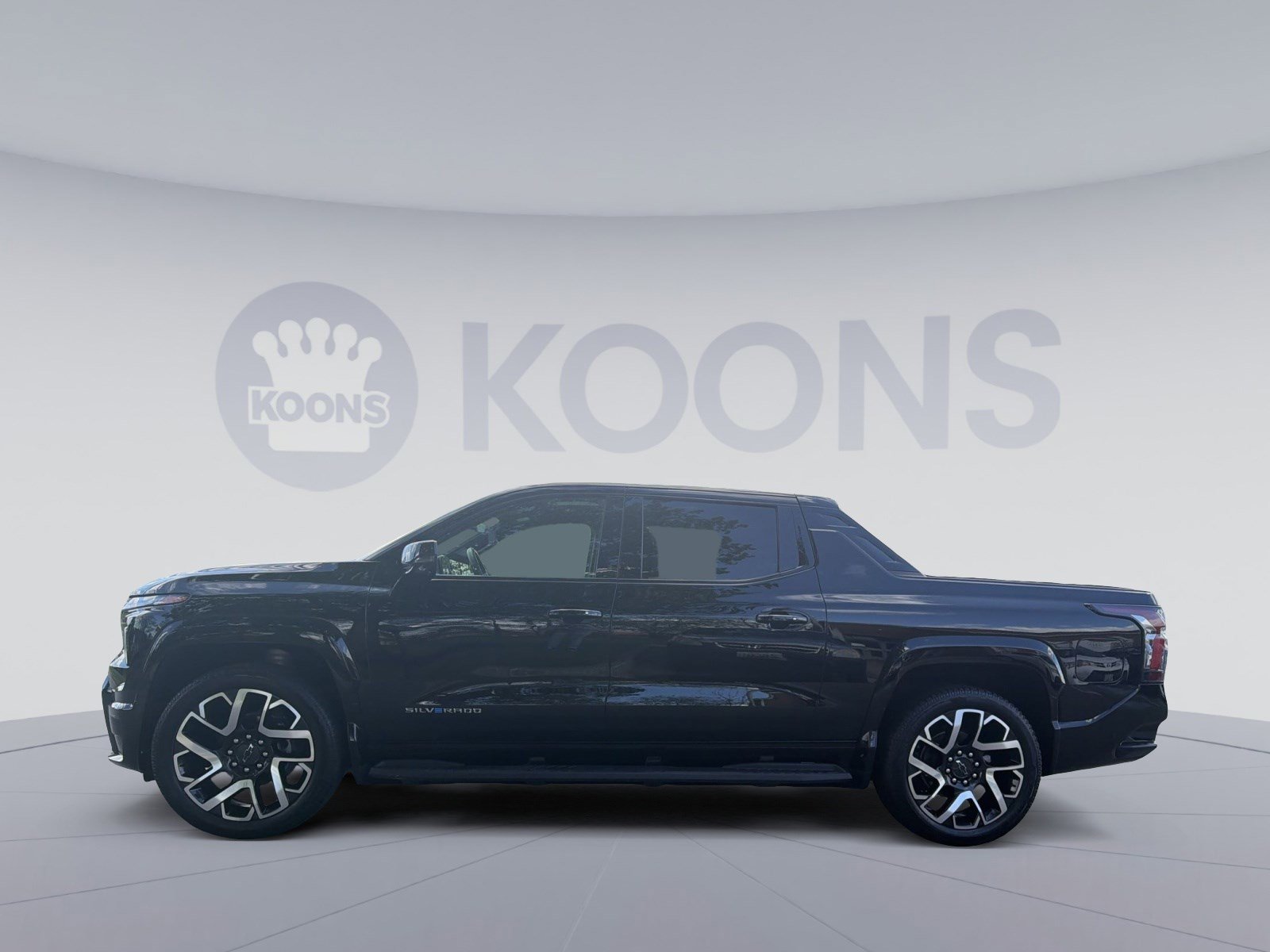 Used 2025 Chevrolet Silverado EV RST image 13
