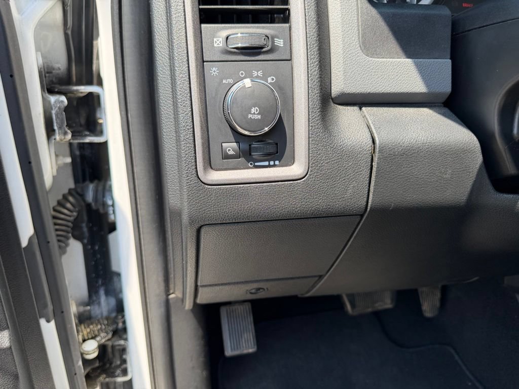 Used 2016 RAM 1500 Express w/ Popular Equipment Group AWD/4WD image 17