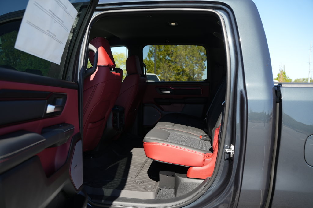 New 2027 RAM 1500 Rebel w/ Rebel Level 2 Equipment Group AWD/4WD image 13