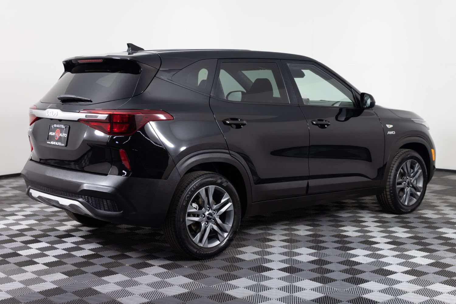 Used 2022 Kia Seltos LX AWD/4WD image 8