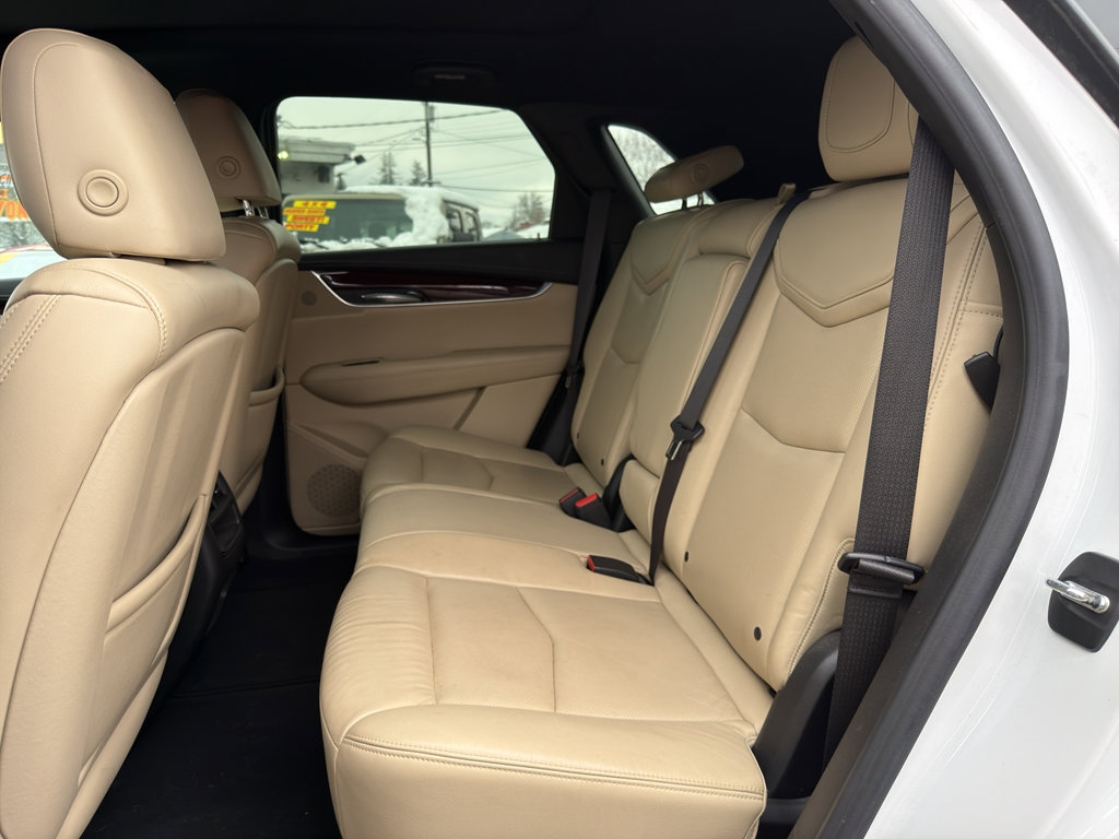 Used 2017 Cadillac XT5 Luxury w/ Driver Awareness Package image 13