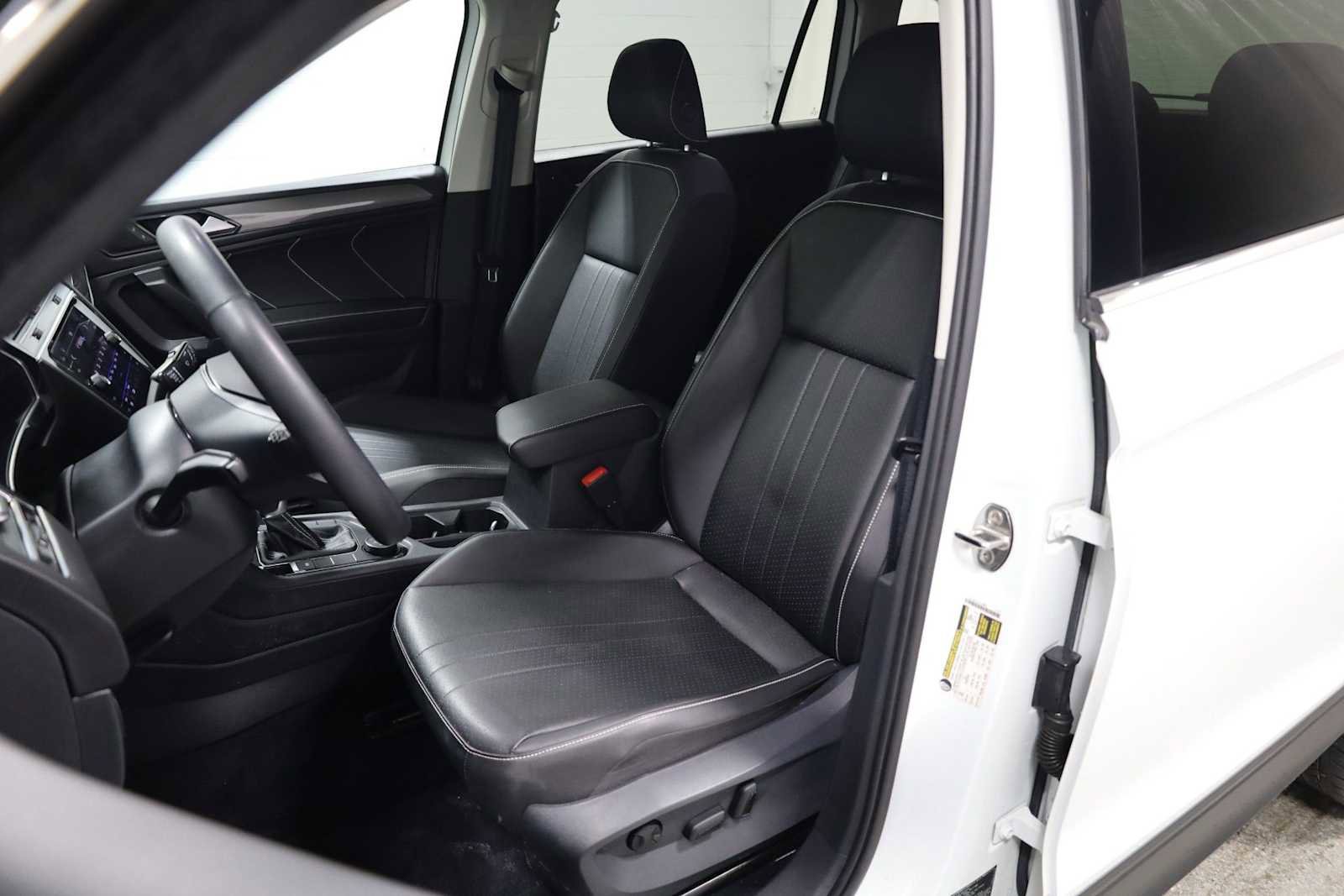 Used 2022 Volkswagen Tiguan SE image 5