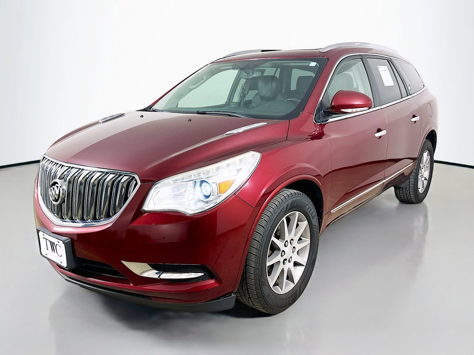 Used 2016 Buick Enclave Leather FWD image 1