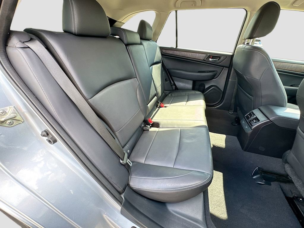 Used 2017 Subaru Outback 3.6R Limited image 36