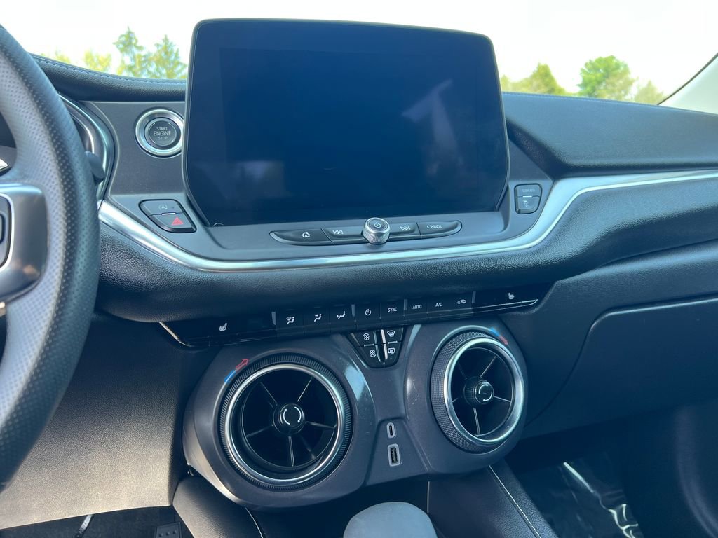 Used 2025 Chevrolet Blazer LT image 23
