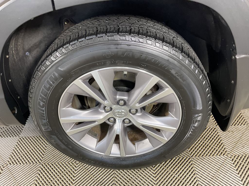 Used 2014 Toyota Highlander XLE image 6
