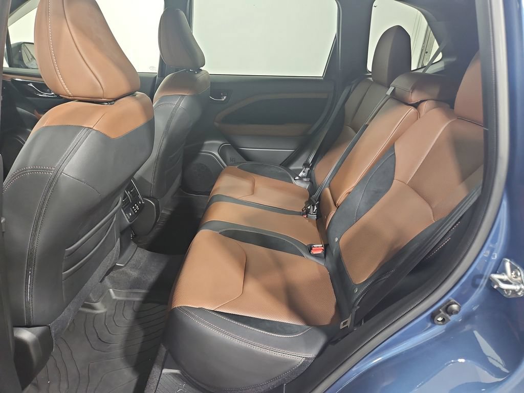 Certified 2025 Subaru Forester Touring AWD/4WD image 27