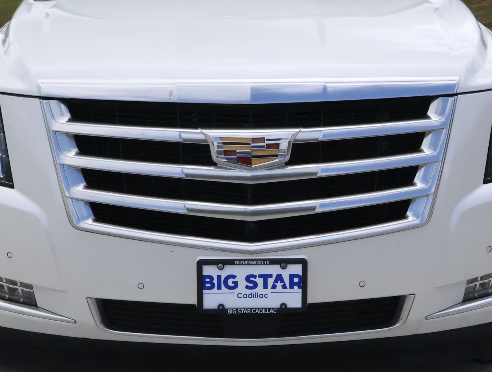 Used 2018 Cadillac Escalade Premium Luxury RWD image 8