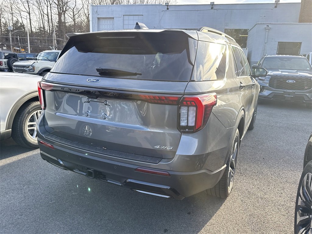 New 2026 Ford Explorer ST-Line w/ ST-Line Street Pack image 6