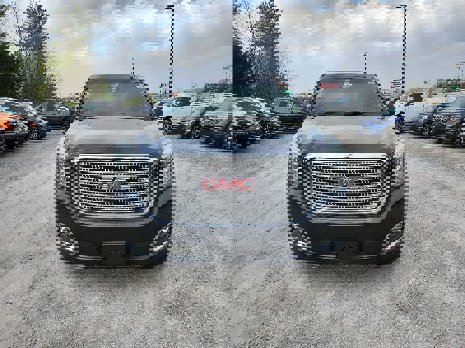 Used 2017 GMC Yukon Denali w/ Open Road Package image 8