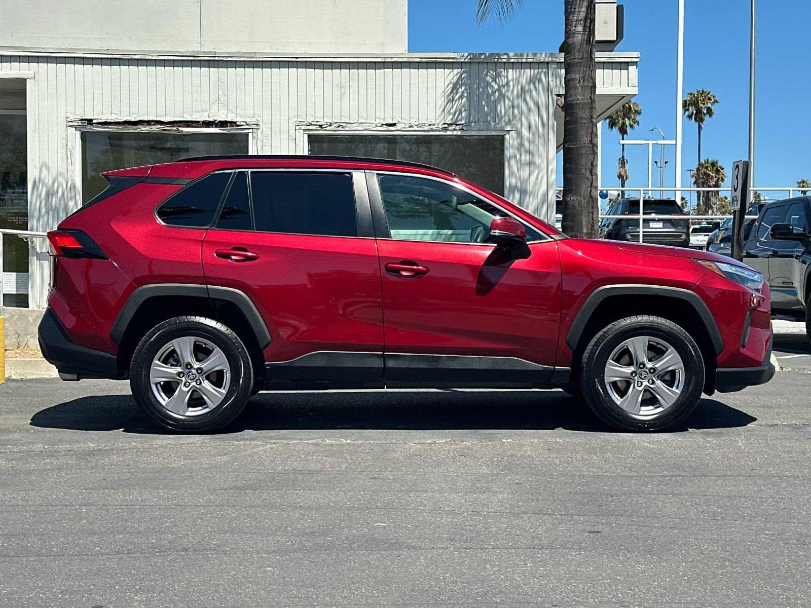 Used 2023 Toyota RAV4 XLE w/ Convenience Package AWD/4WD image 6