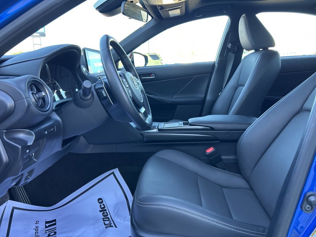 Used 2025 Lexus IS 350 F Sport image 12