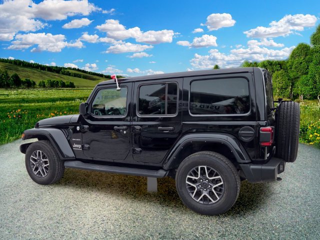 Used 2024 Jeep Wrangler Unlimited Sahara AWD/4WD image 4