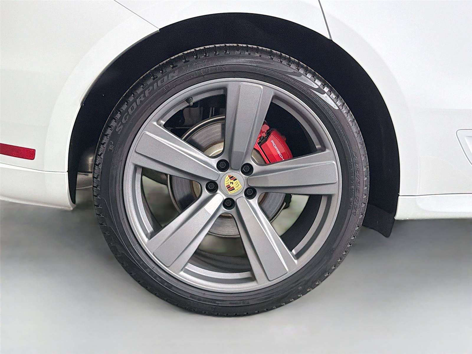 Certified 2025 Porsche Macan S AWD/4WD image 13