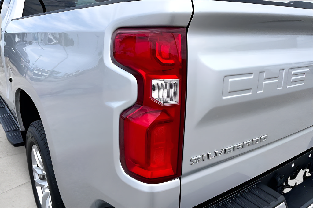 Used 2022 Chevrolet Silverado 1500 RST RWD image 31