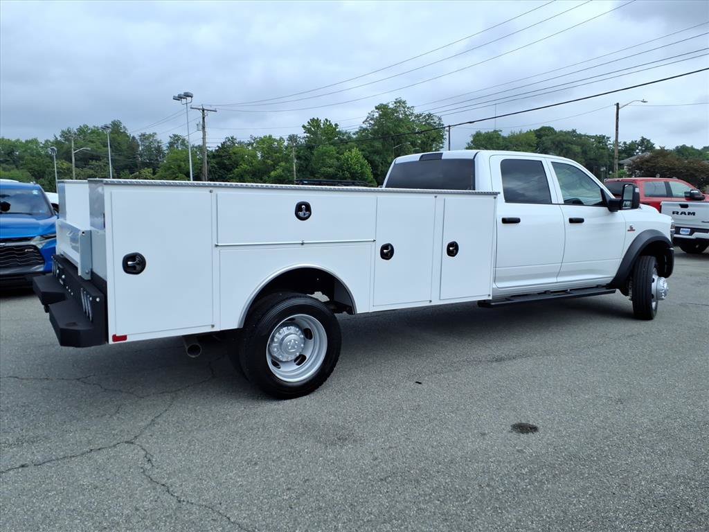 Used 2025 RAM 5500 Tradesman AWD/4WD image 3