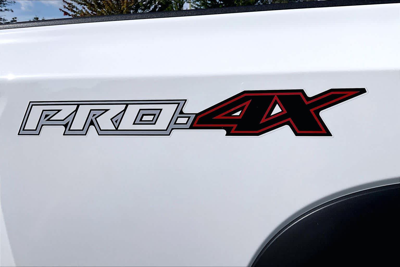 Used 2026 Nissan Frontier PRO-4X AWD/4WD image 33