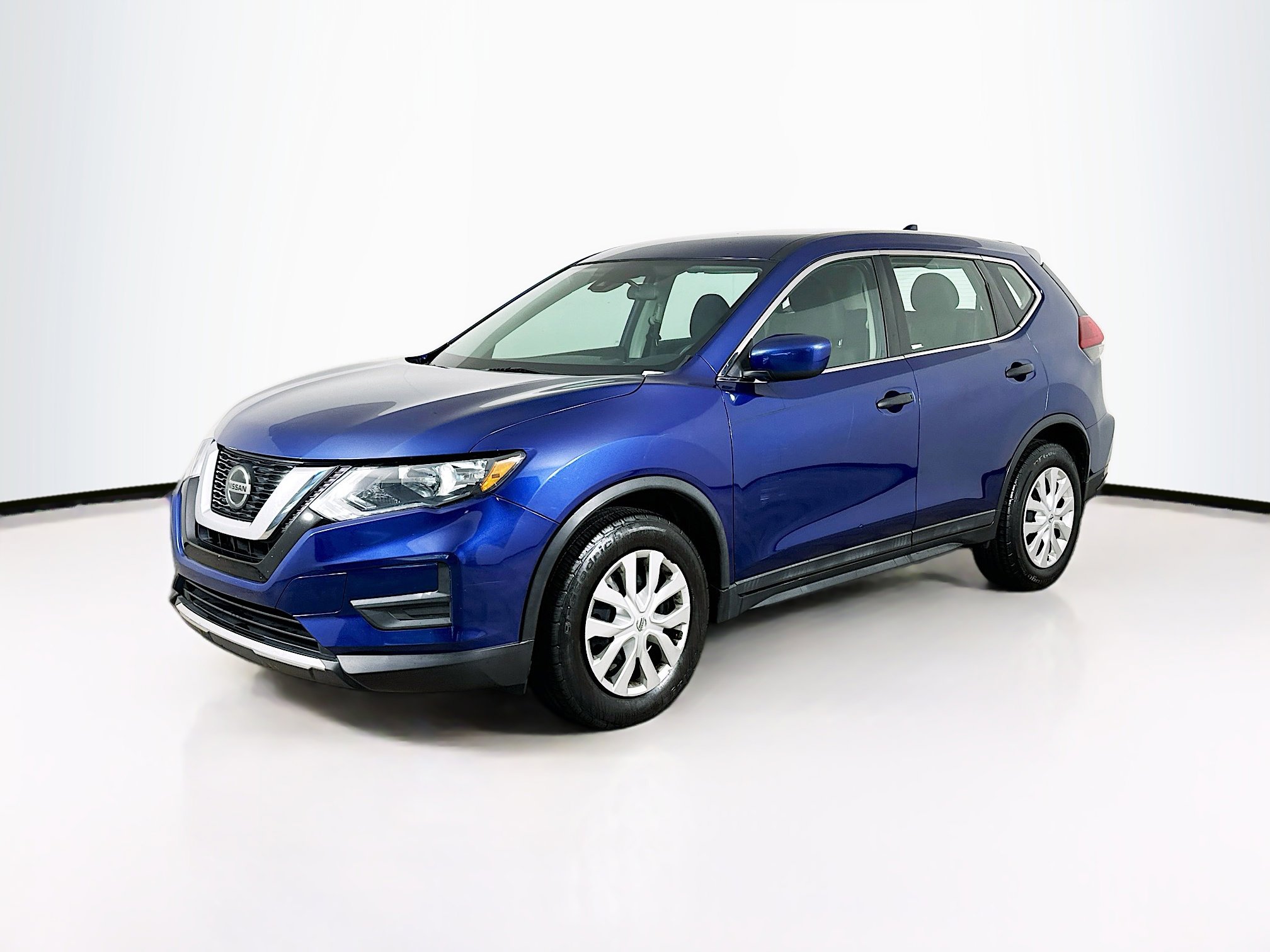 Used 2020 Nissan Rogue S FWD image 3
