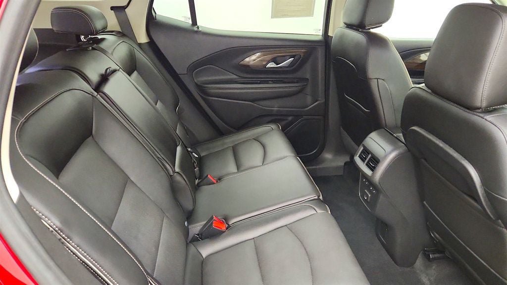 Used 2020 GMC Terrain Denali w/ Denali Premium Package FWD image 24