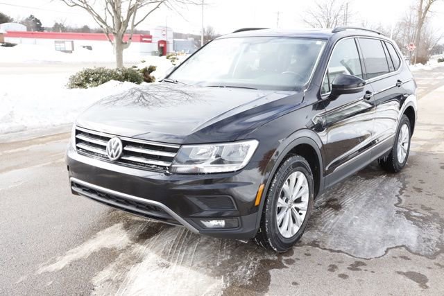 Used 2018 Volkswagen Tiguan SE w/ Panoramic Sunroof Package image 9