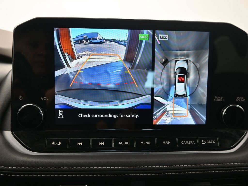 Used 2022 Nissan Rogue Platinum w/ Head-Up Display Package image 32