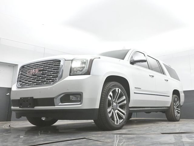Used 2018 GMC Yukon XL Denali w/ Denali Ultimate Package AWD/4WD image 32