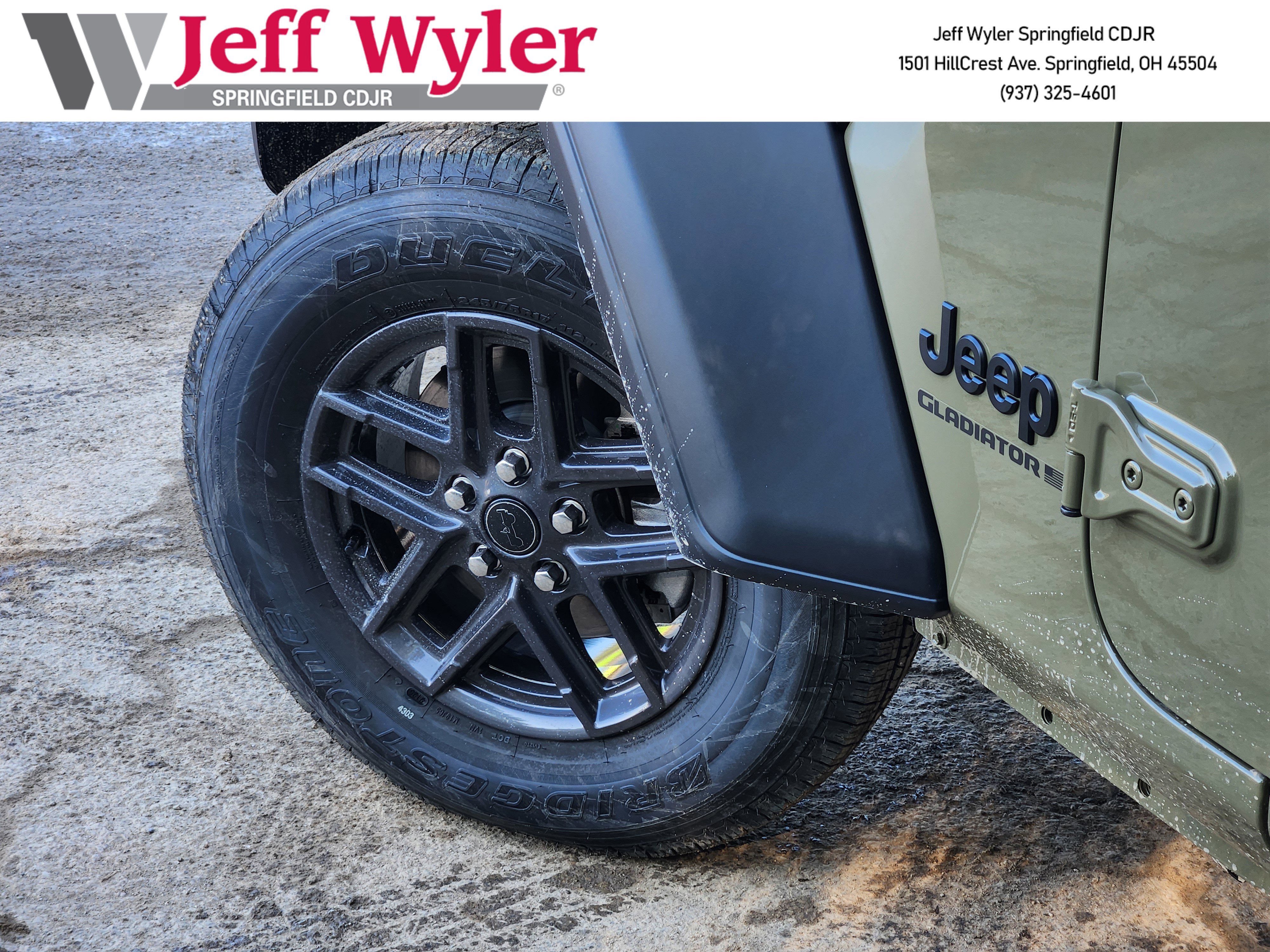 New 2025 Jeep Gladiator Sport image 12