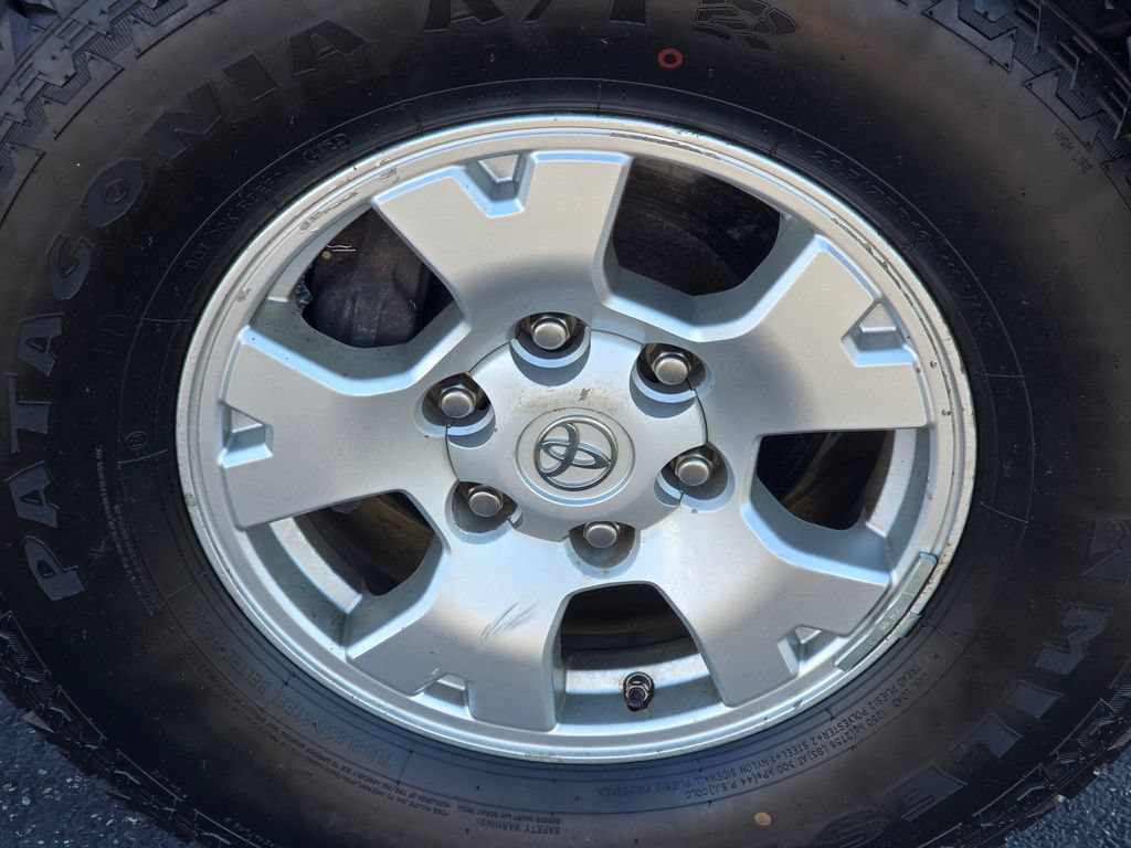 Used 2012 Toyota Tacoma 4x4 Double Cab w/ SR5 Pkg image 10