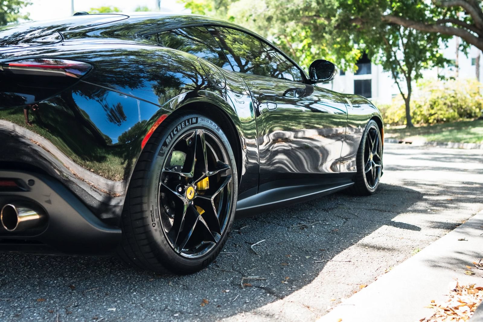 Used 2024 Ferrari Roma RWD image 10