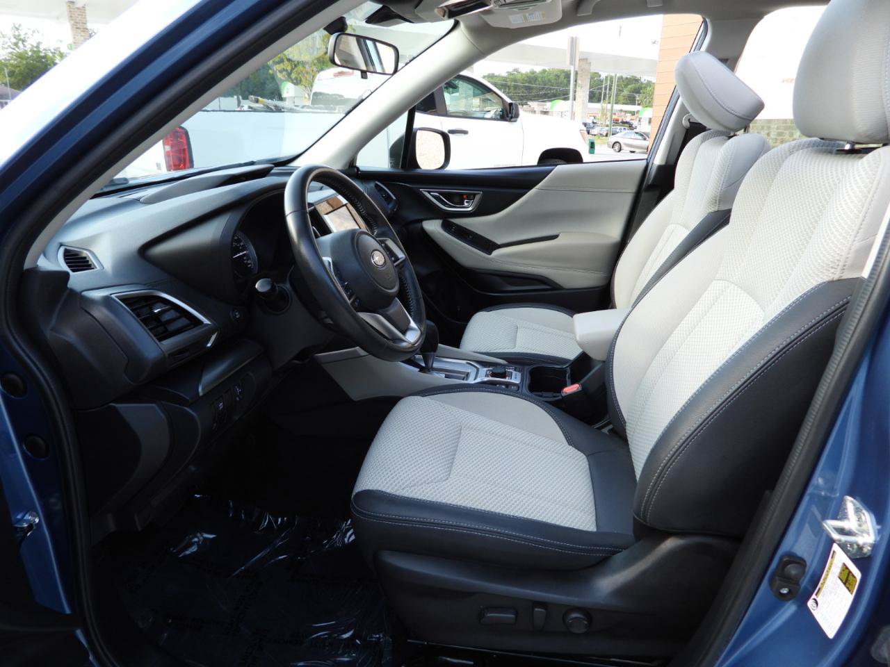 Used 2022 Subaru Forester Premium AWD/4WD image 56
