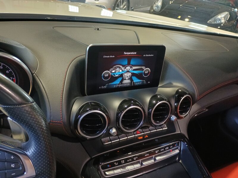 Used 2018 Mercedes-Benz AMG GT Roadster image 22