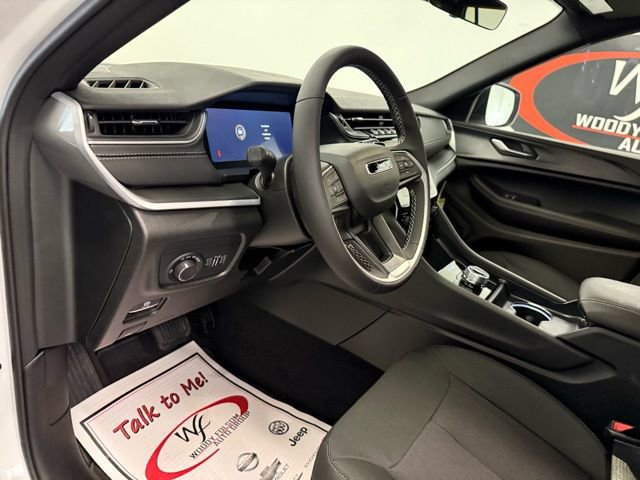 New 2026 Jeep Grand Cherokee L Laredo image 14